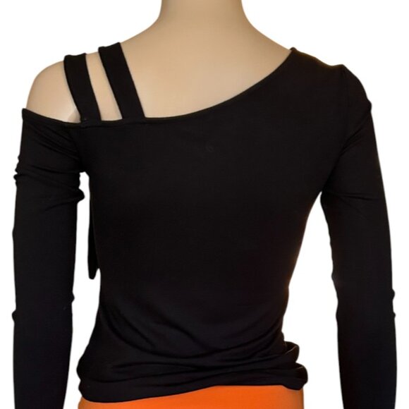 🦋 NWOT 🌸 Vince Camuto Long Sleeve Cold Shoulder Asymmetrical Top - Picture 2 of 2